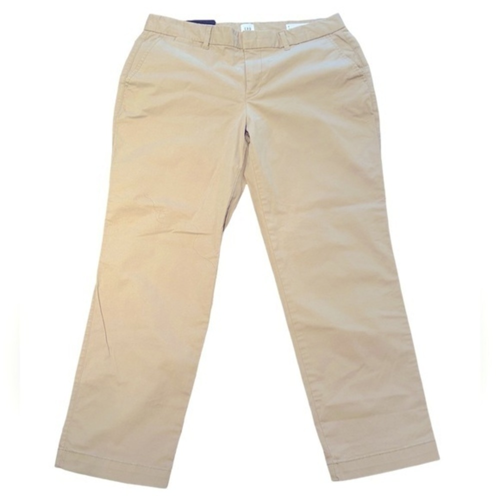 GAP Ladies Slim City Crops 3/4 in Iconic Khaki - Size 8 NWT (Sold Out)